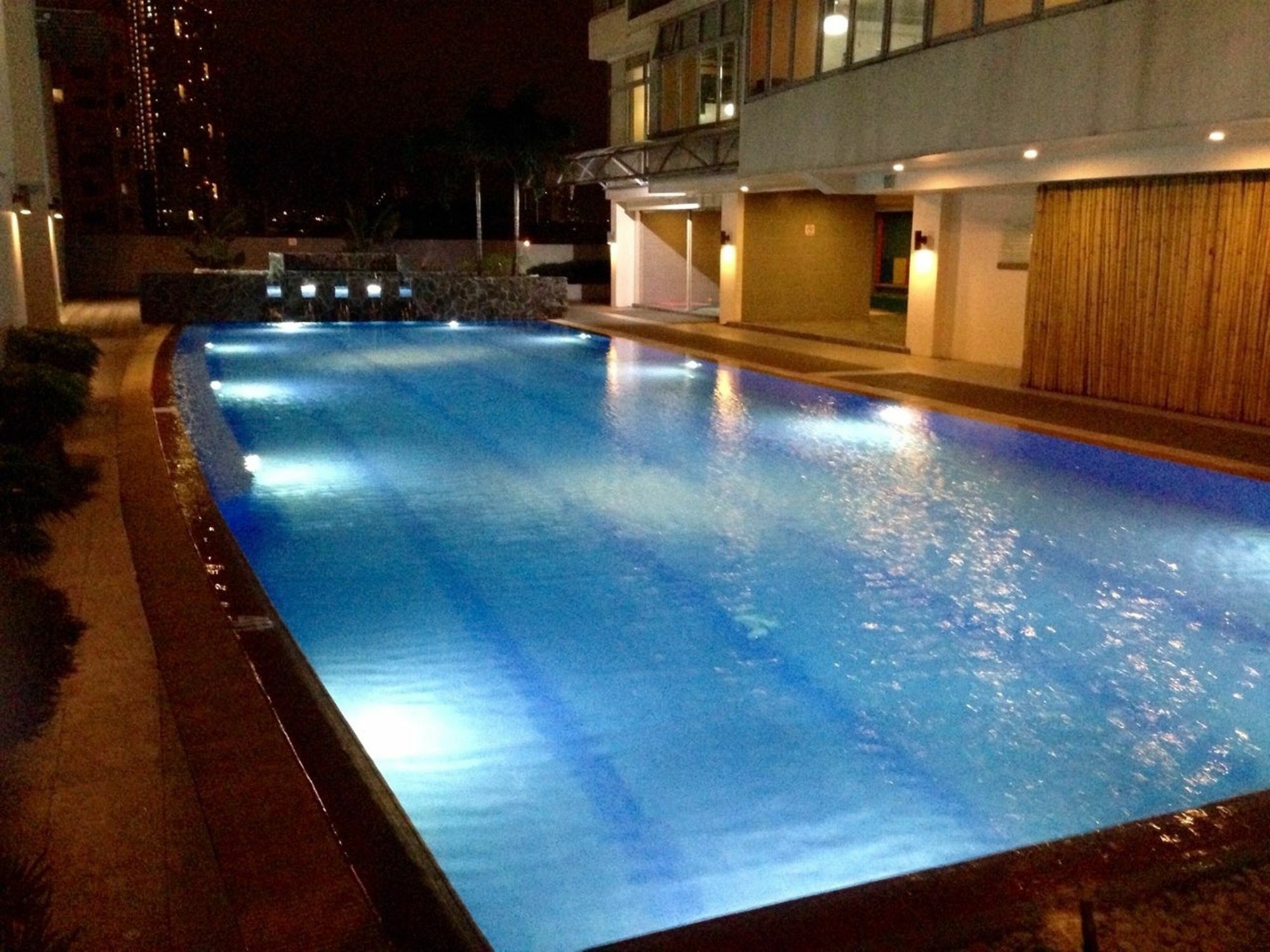 Antel Serenity Suites At Poblacion Makati Makati City Exterior photo